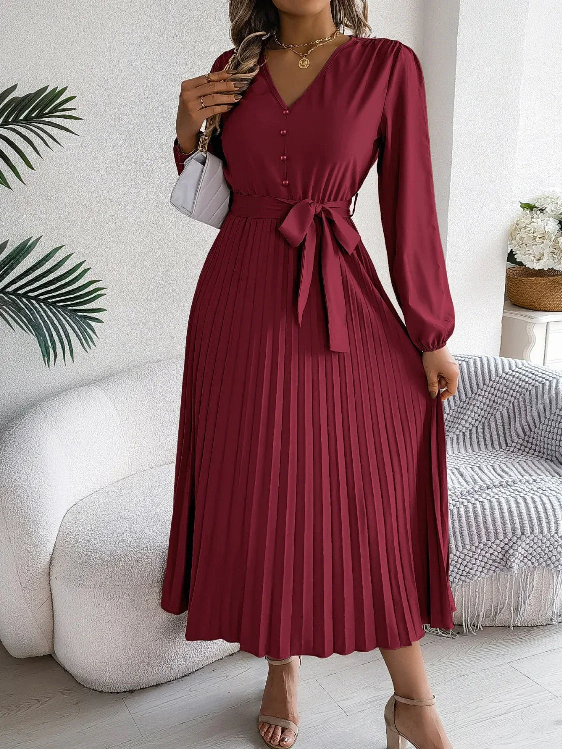 Vintage Khaki V-Neck Pleated Maxi Dress - View 23 | WEUXS
