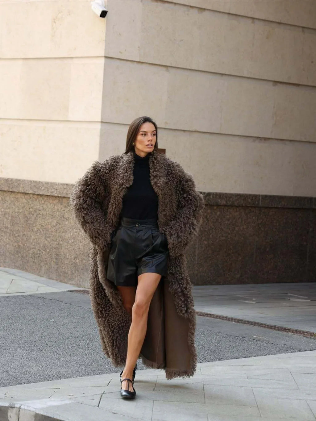 long brown faux fur coat - View 7 | WEUXS