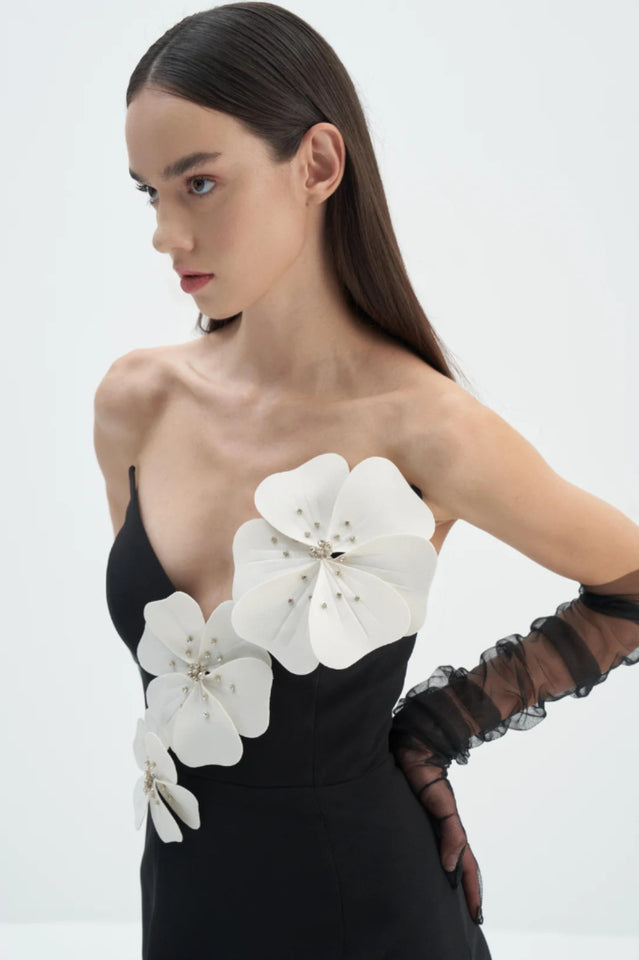 White Flower Embellished Maxi Dress | Dress In Beauty