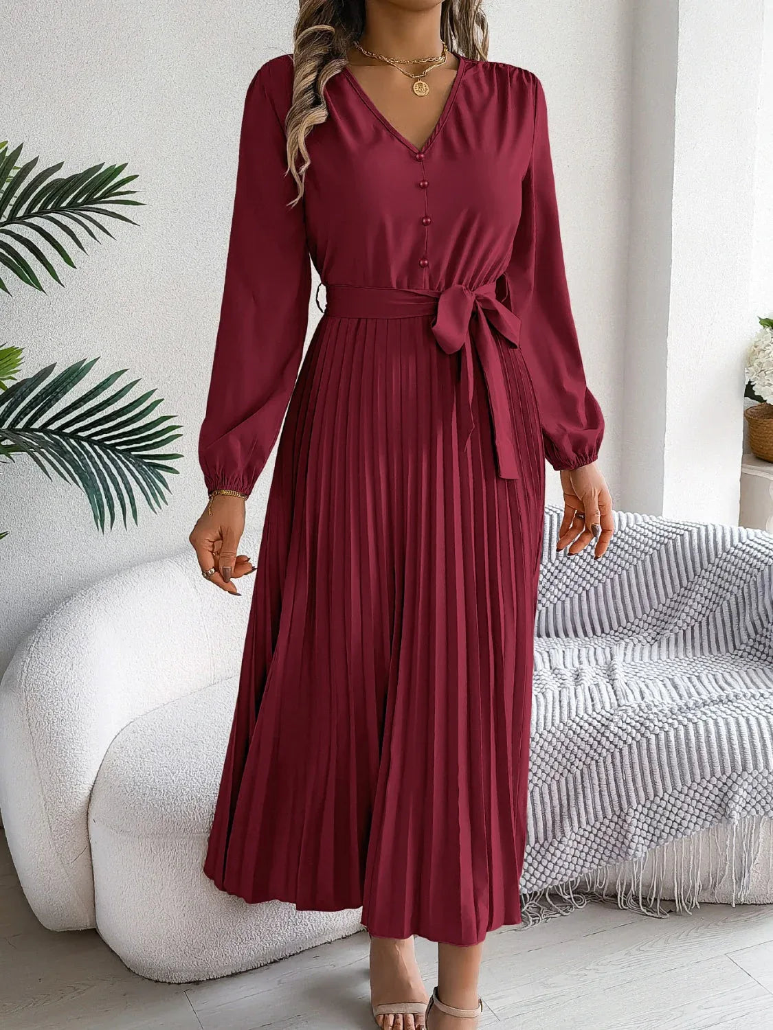 Vintage Khaki V-Neck Pleated Maxi Dress - View 22 | WEUXS