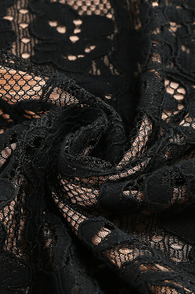 Mock Cut Out Lace Gown | Dress In Beauty