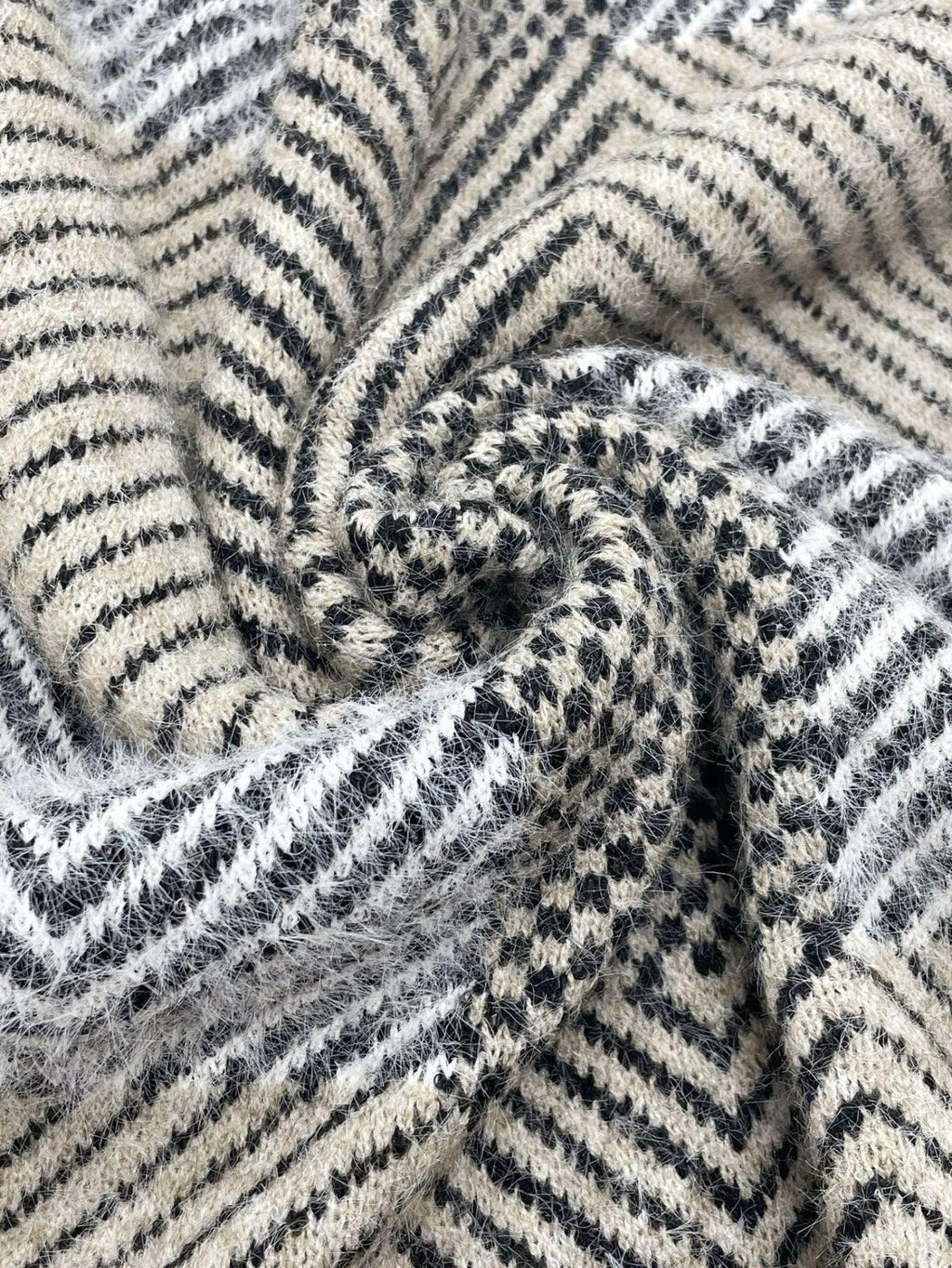 Geometric Batwing Sleeve Sweater - View 7 | WEUXS