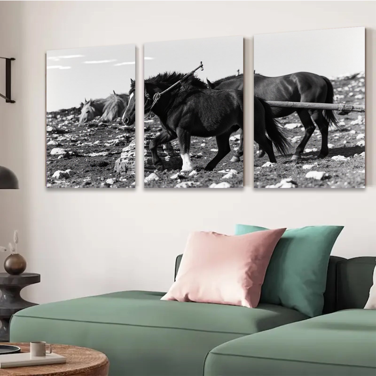 2D flat 1pc Wild Horses Running Through Rocky Terrain Farmhouse Wall Art Rustic Decor Living Room Bedroom Canvas Prints Modern Artwork Cozy Home Décor