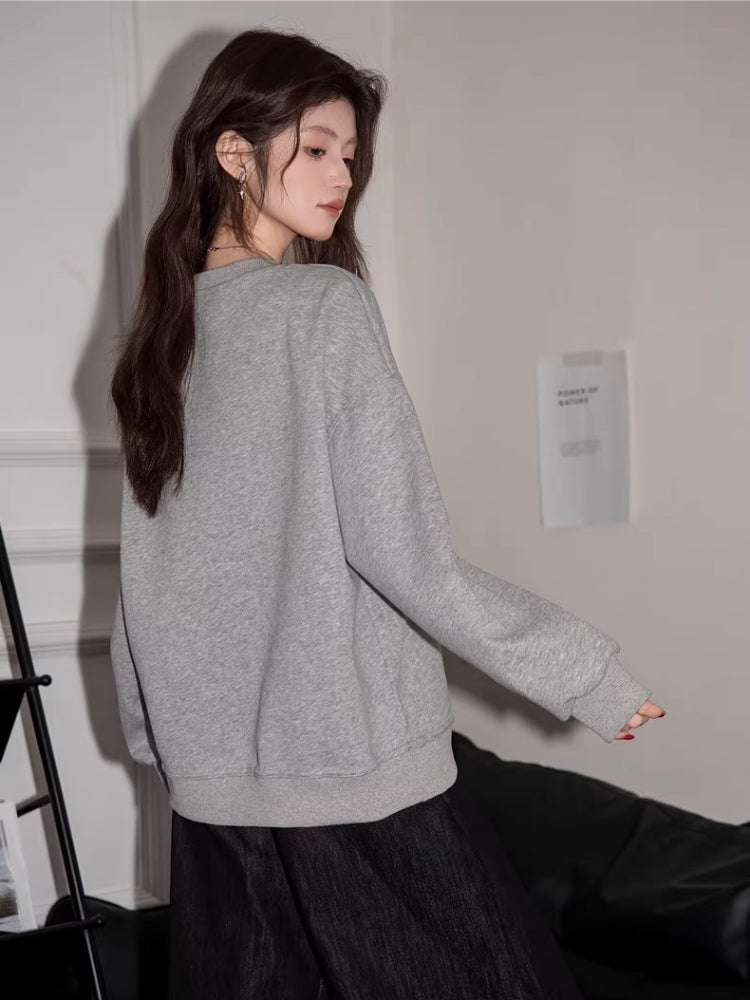 Gray Oversized Graphic Sweatshirt with Bow Detail - View 6 | WEUXS
