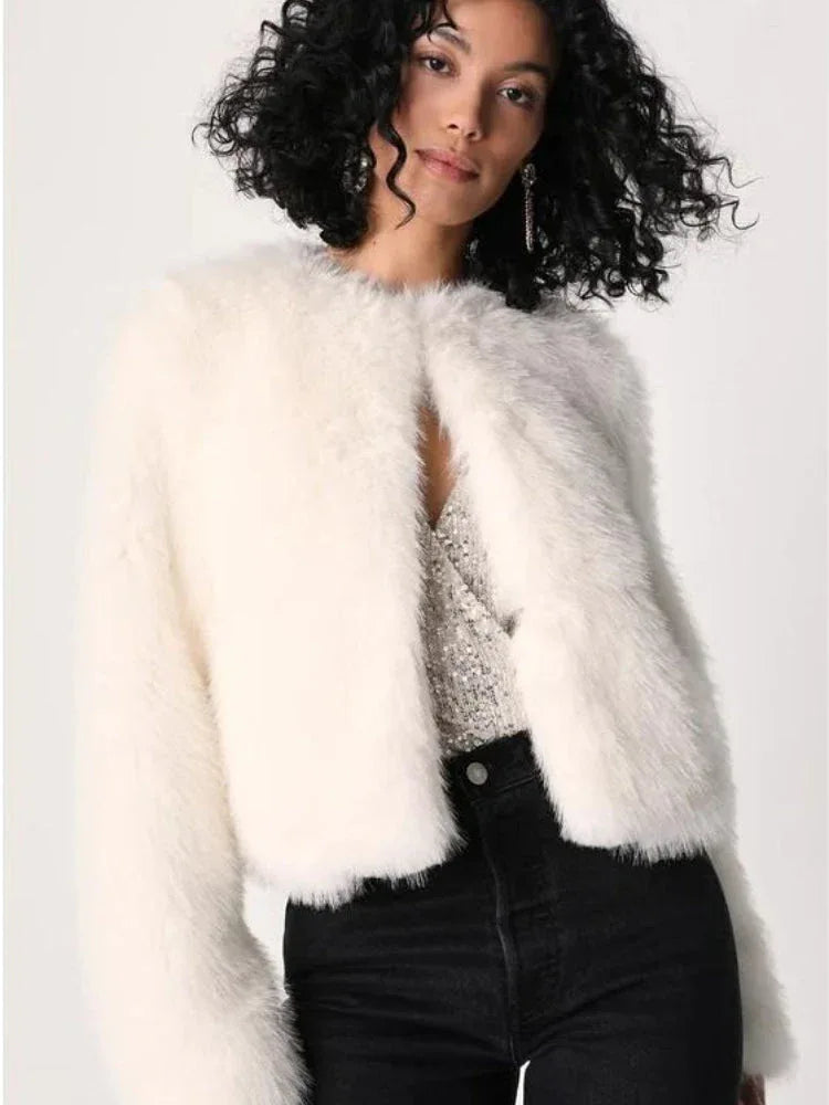Cream faux fur cropped jacket - View 6 | WEUXS
