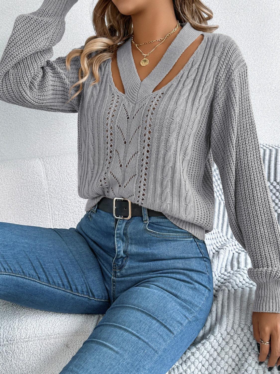 Cable knit V-neck sweater with cutout detail - View 13 | WEUXS