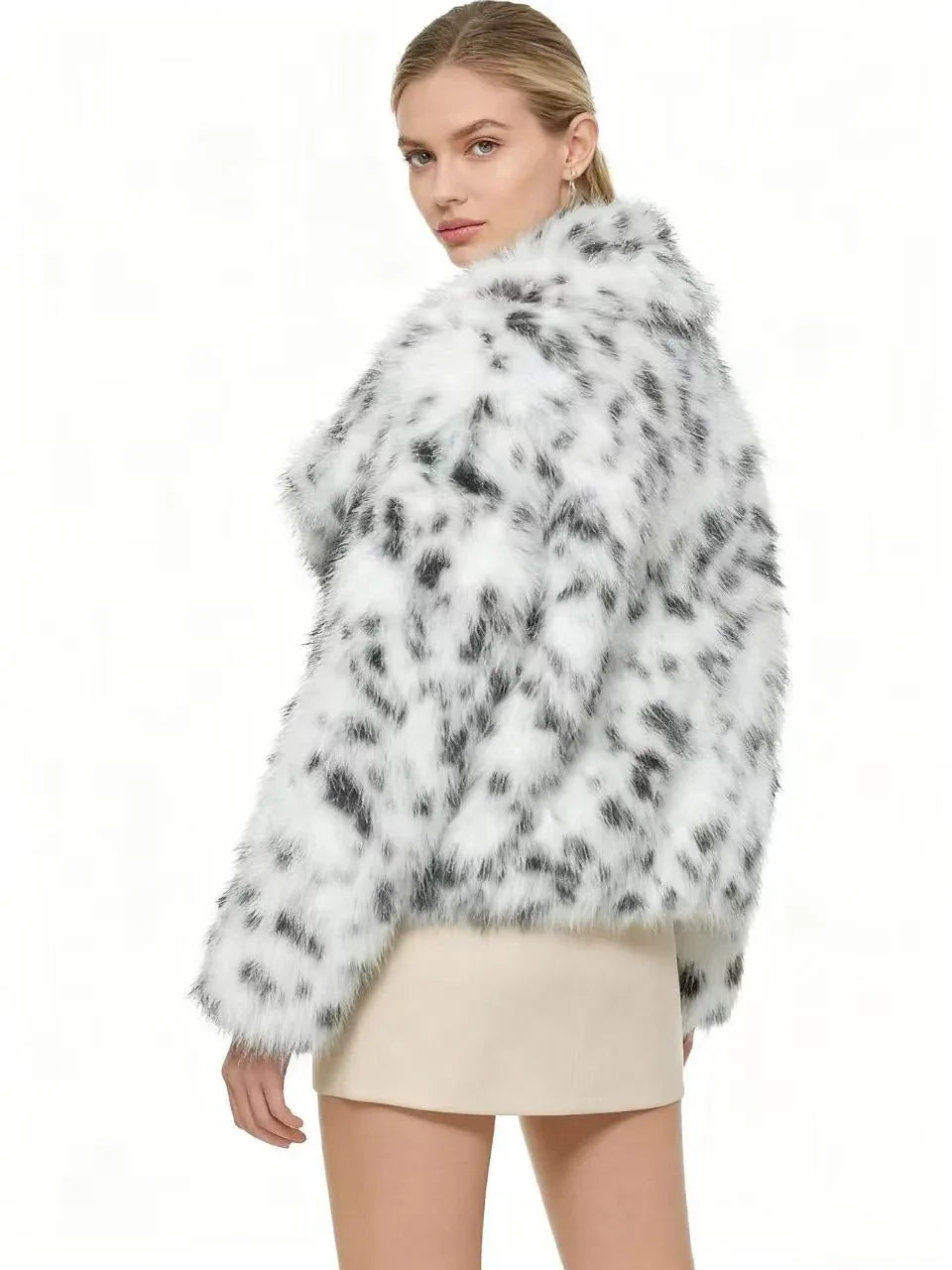 Faux Fur Leopard Print Cropped Jacket - View 6 | WEUXS