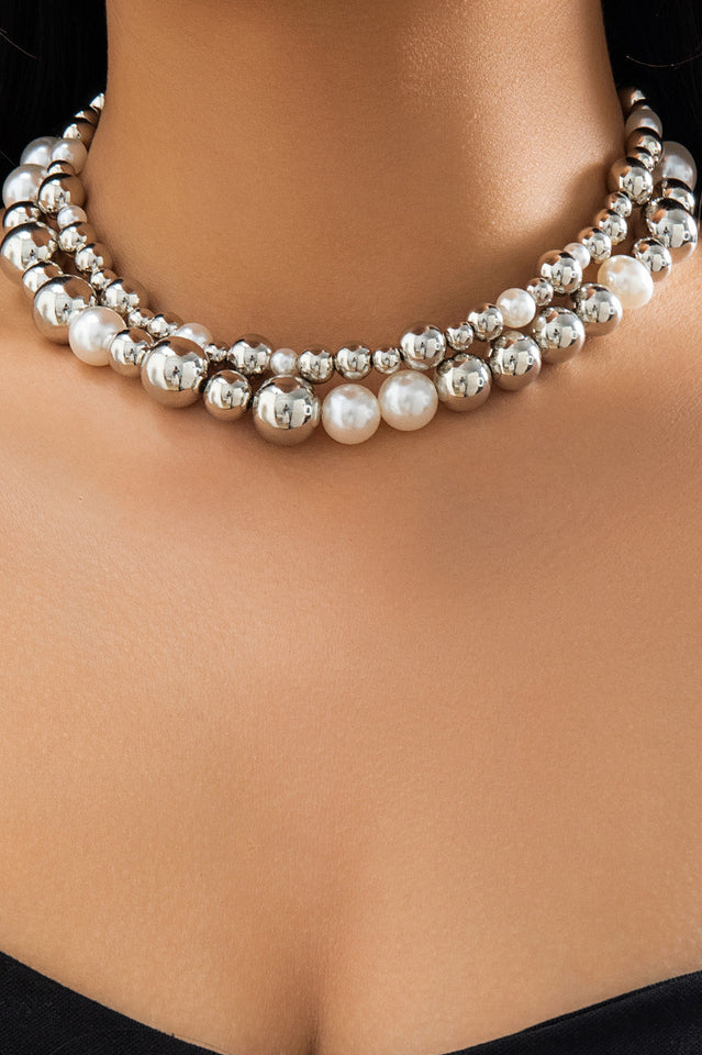 Exaggerated Pendent Chocker Necklace | Dress In Beauty