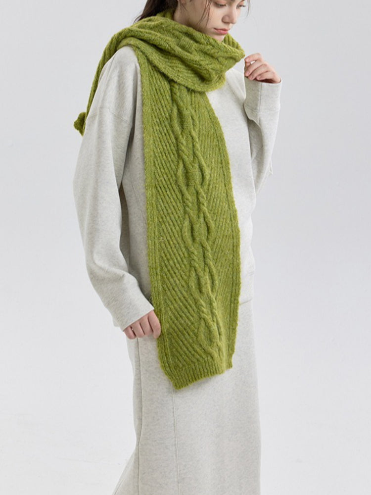 Vintage Rose Cable Knit Scarf