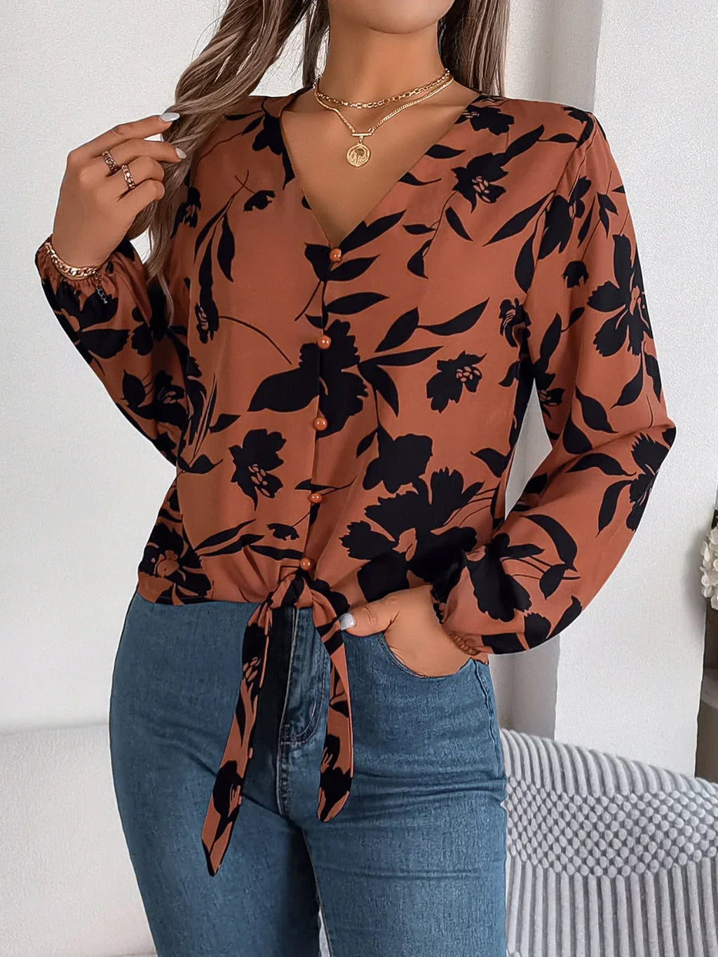 Monochrome floral tie front blouse - View 7 | WEUXS