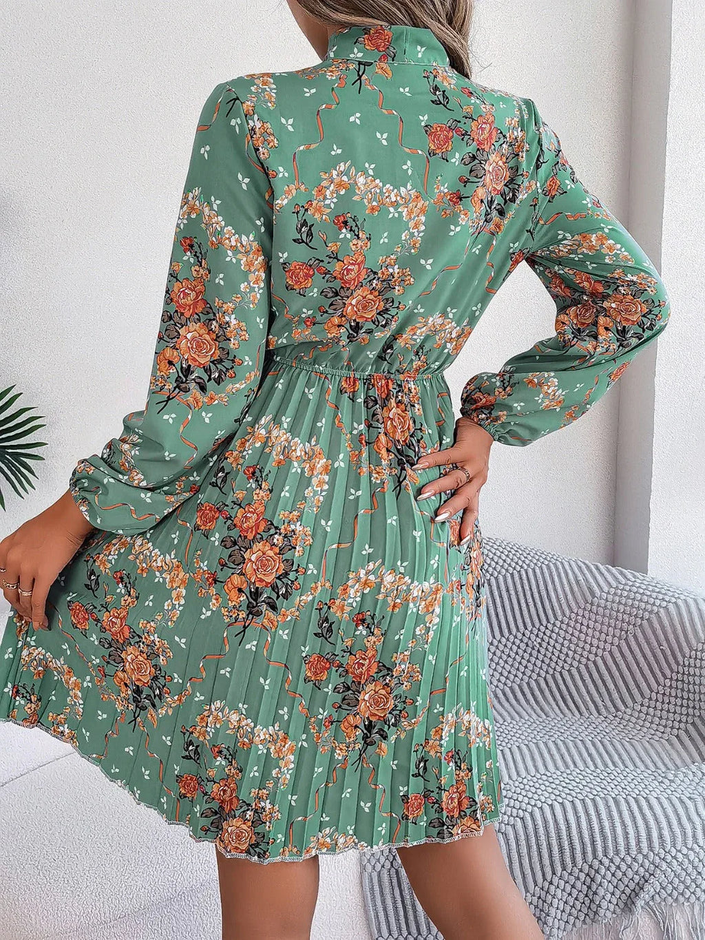 Vintage Pink Floral Pleated Dress - View 9 | WEUXS