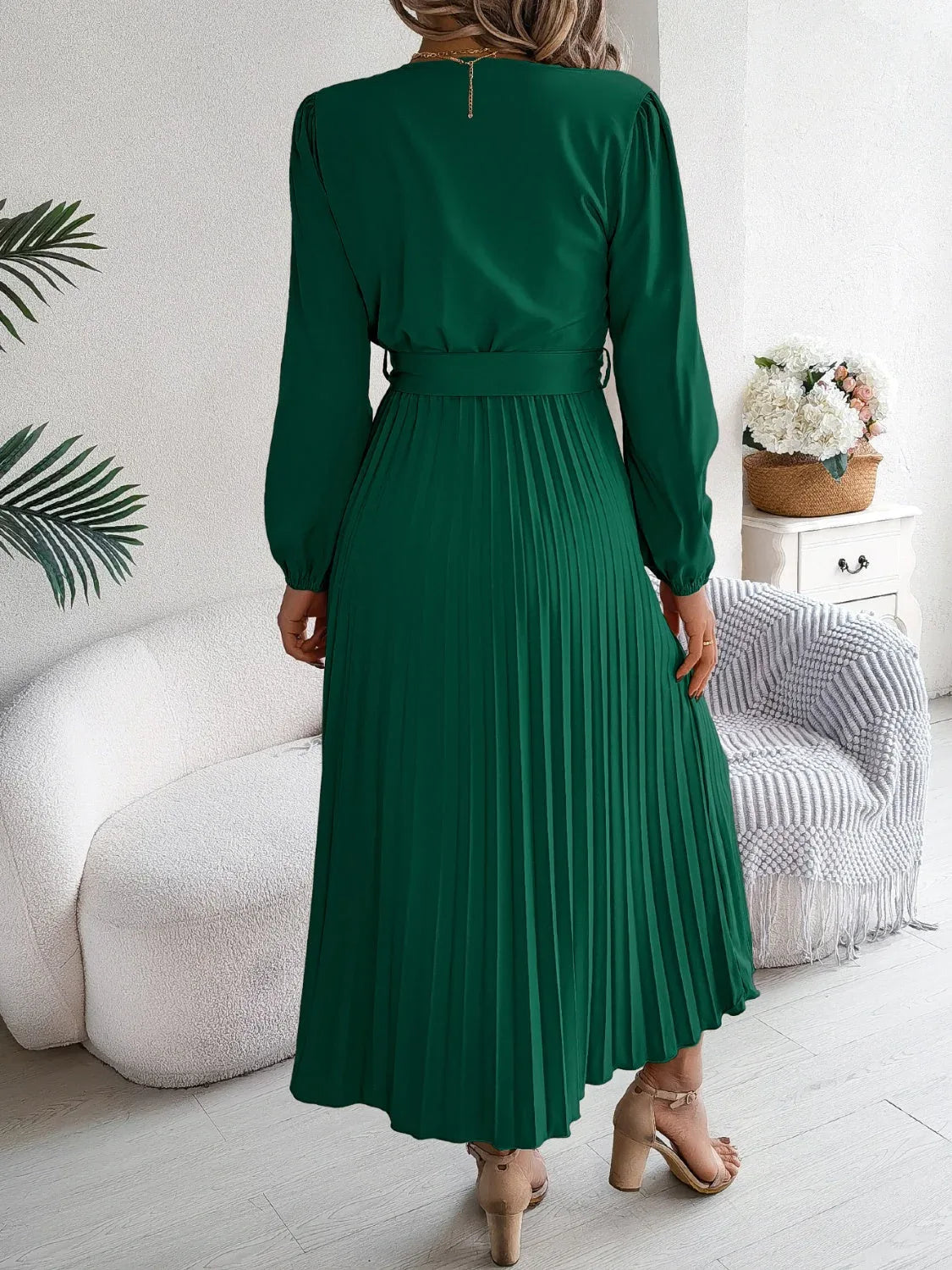 Vintage Khaki V-Neck Pleated Maxi Dress - WEUXS