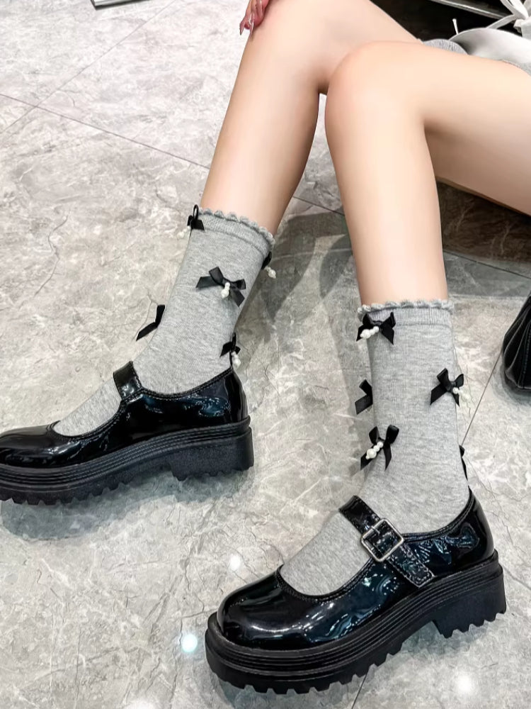 Grey knee-high socks with black satin bows and white pearl embellishments - View 7 | WEUXS