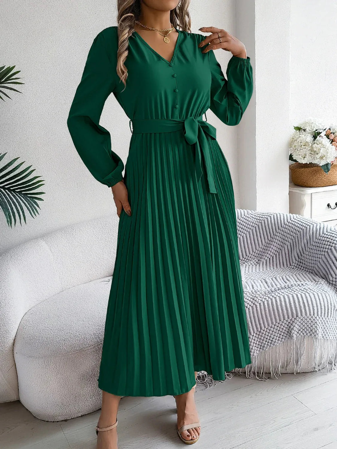 Vintage Khaki V-Neck Pleated Maxi Dress - WEUXS