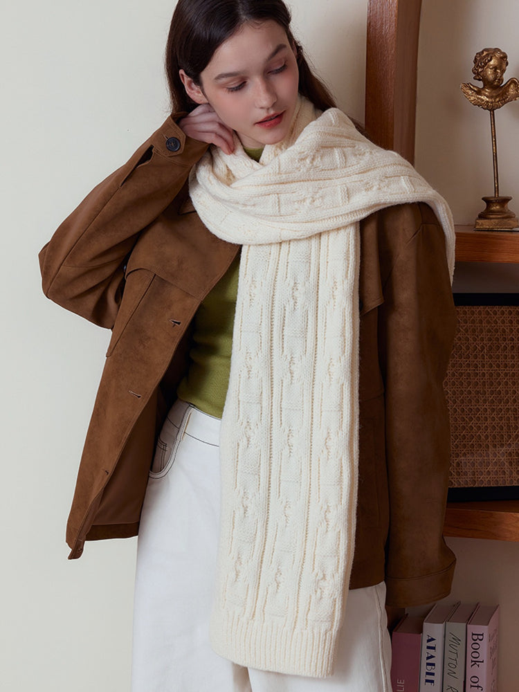Classic Chunky Cable Knit Scarf