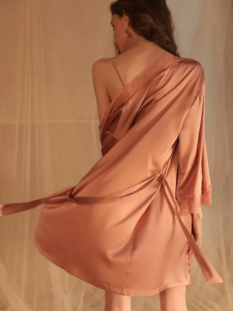 Pearl White Satin Lace Robe & Nightgown Set - View 10 | WEUXS