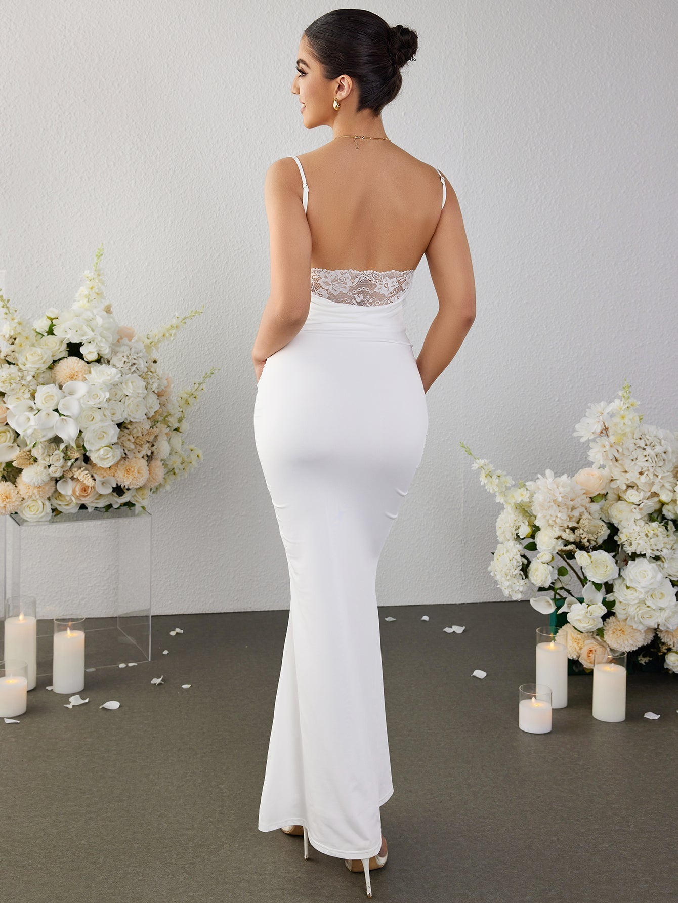 Mermaid maxi dress with lace detail - View 8 | WEUXS
