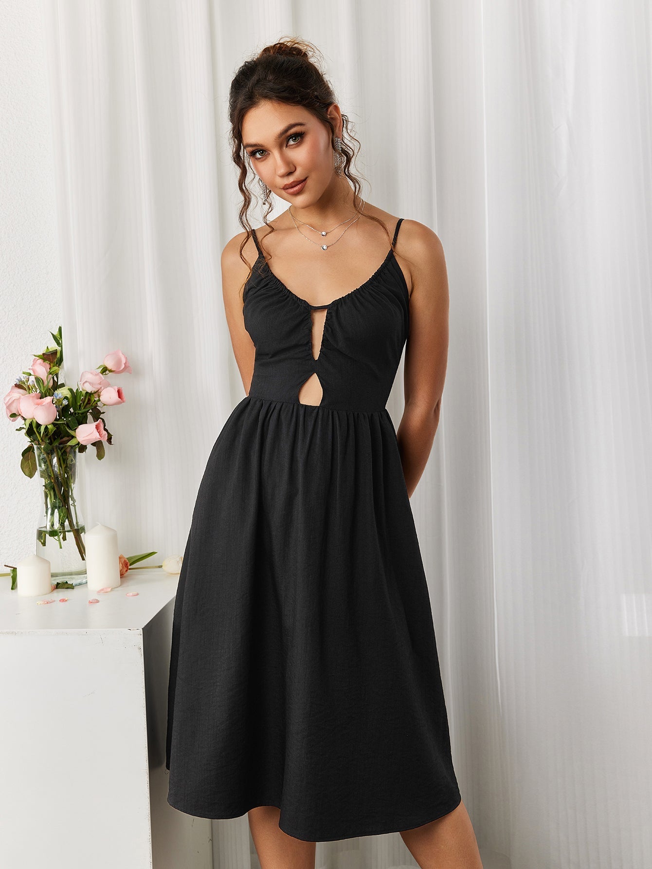 Black cut out midi dress - View 6 | WEUXS
