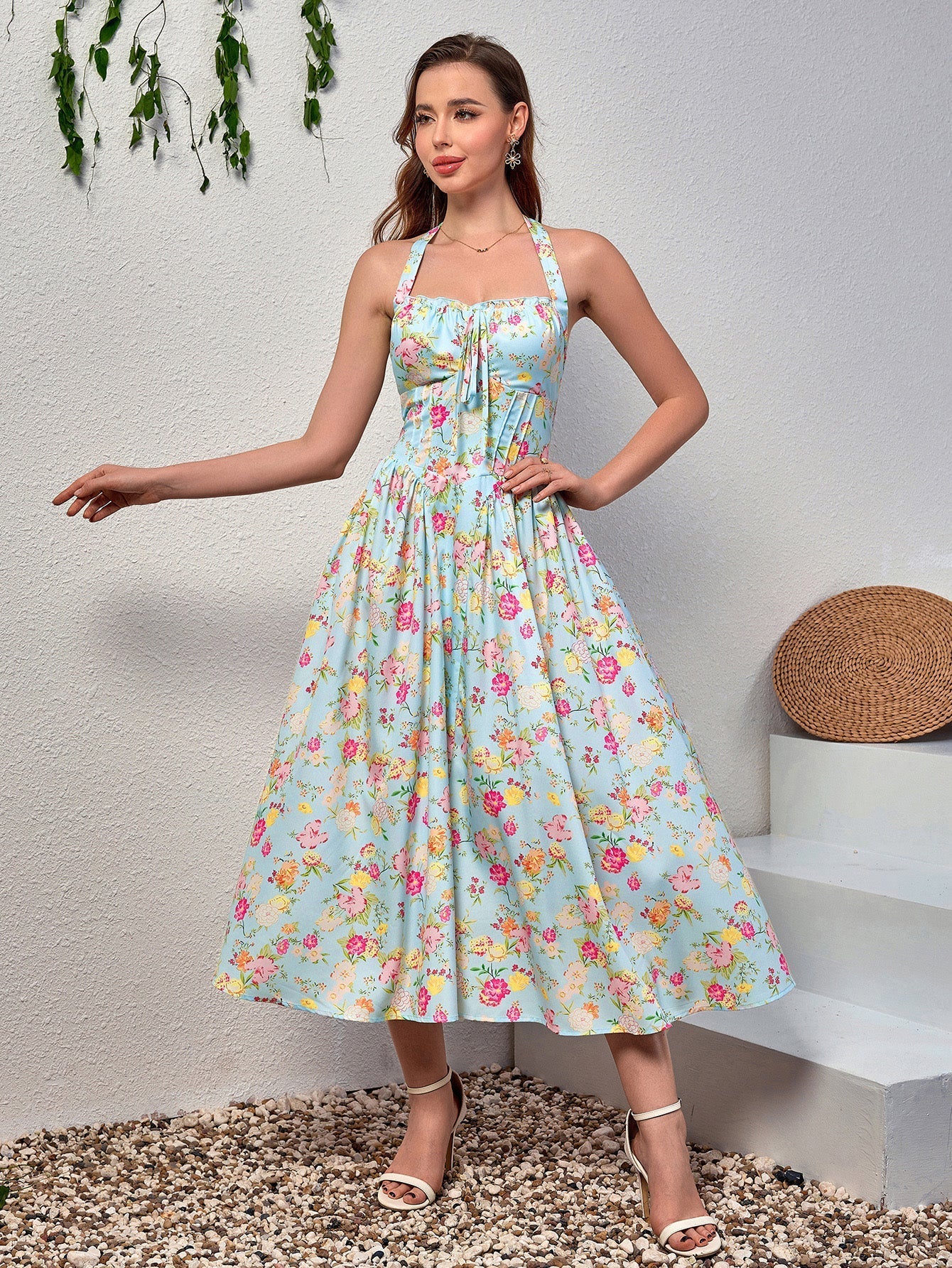 Floral halter midi dress with tie detail - View 31 | WEUXS