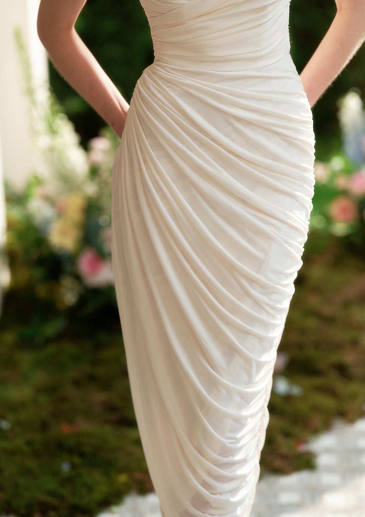 Midi dress with rosette detail - View 8 | WEUXS