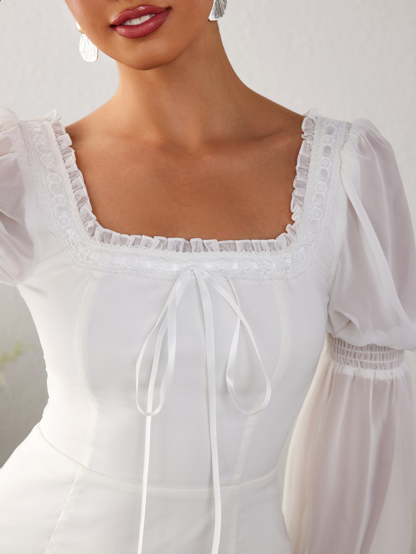 Lantern sleeve mini dress - View 6 | WEUXS