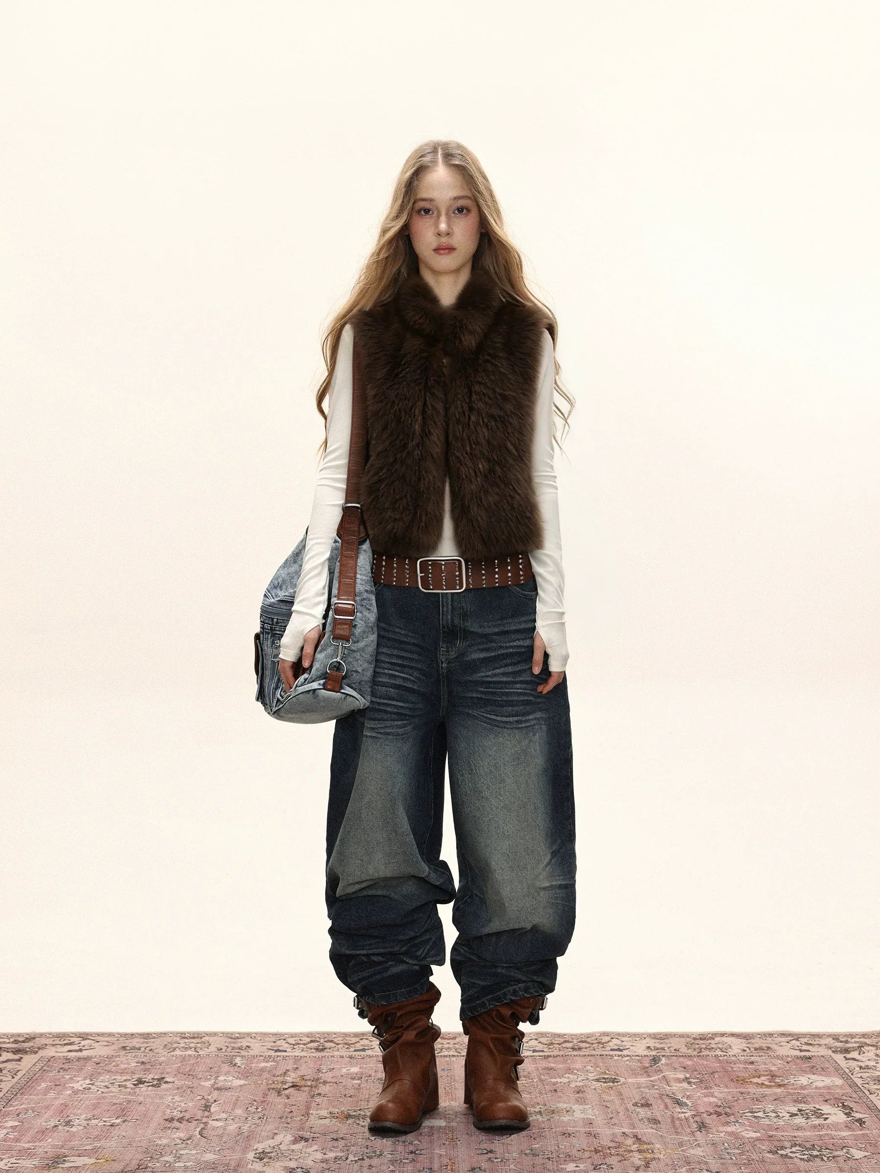 Women's Faux Fur Vest Stand Collar Sleeveless Jacket Secondary image