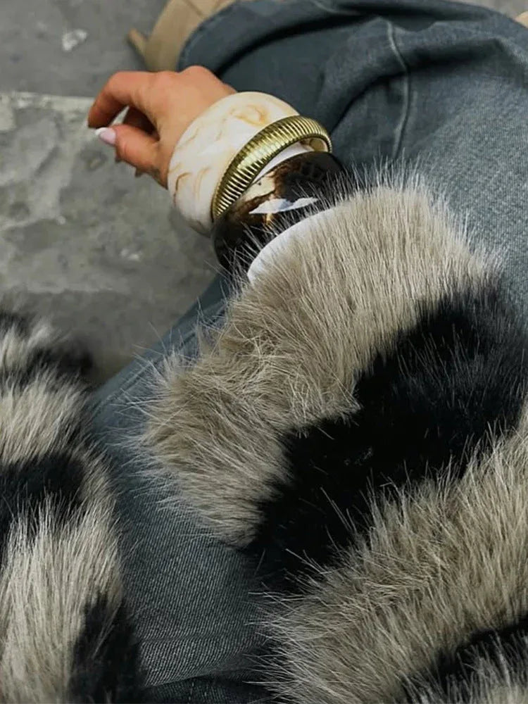 Vintage Zebra Stripe Faux Fur Long Coat - View 6 | WEUXS