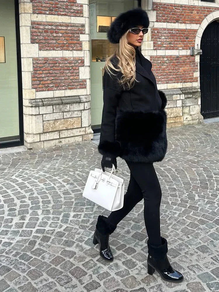 White wool blend coat with faux fur trim - View 8 | WEUXS