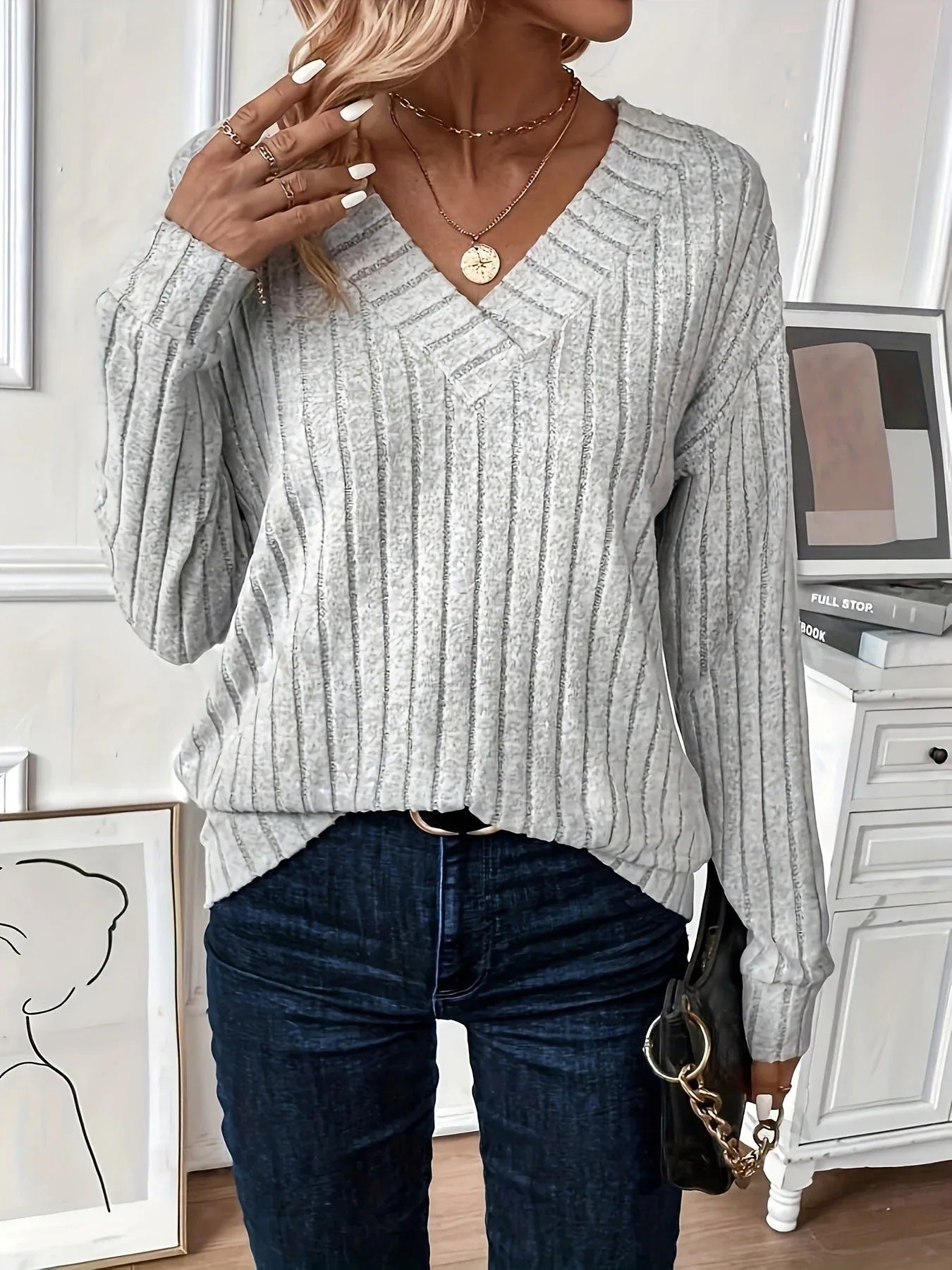 Wide ribbed knit V-neck top - View 7 | WEUXS