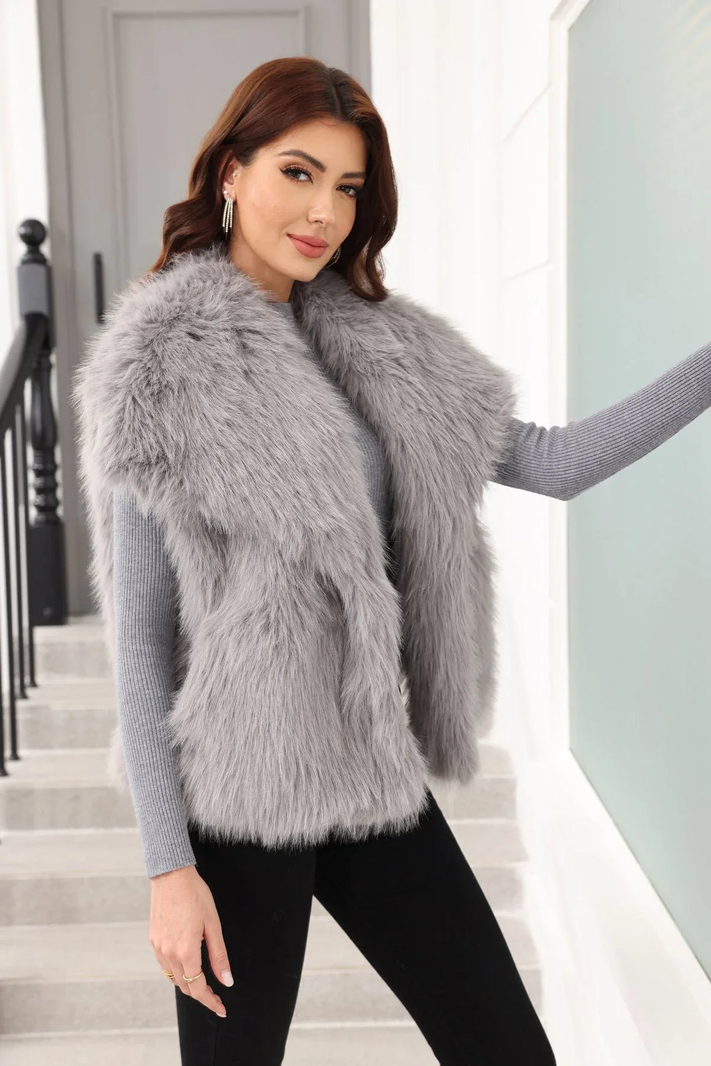 Oversized Lapel Faux Fur Vest - View 8 | WEUXS