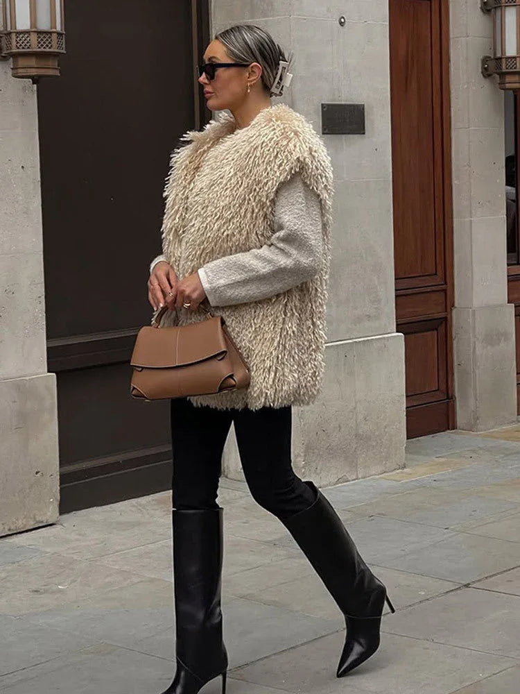 Ethereal Ivory Shaggy Faux Fur Vest - View 9 | WEUXS