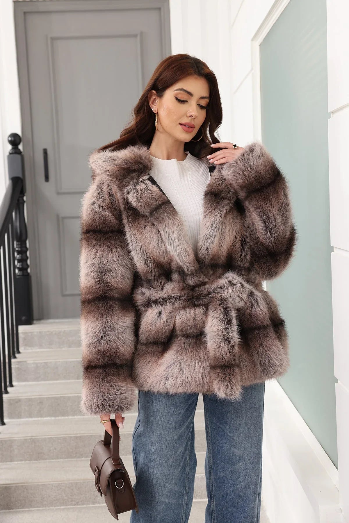 Faux fur hooded coat - View 12 | WEUXS