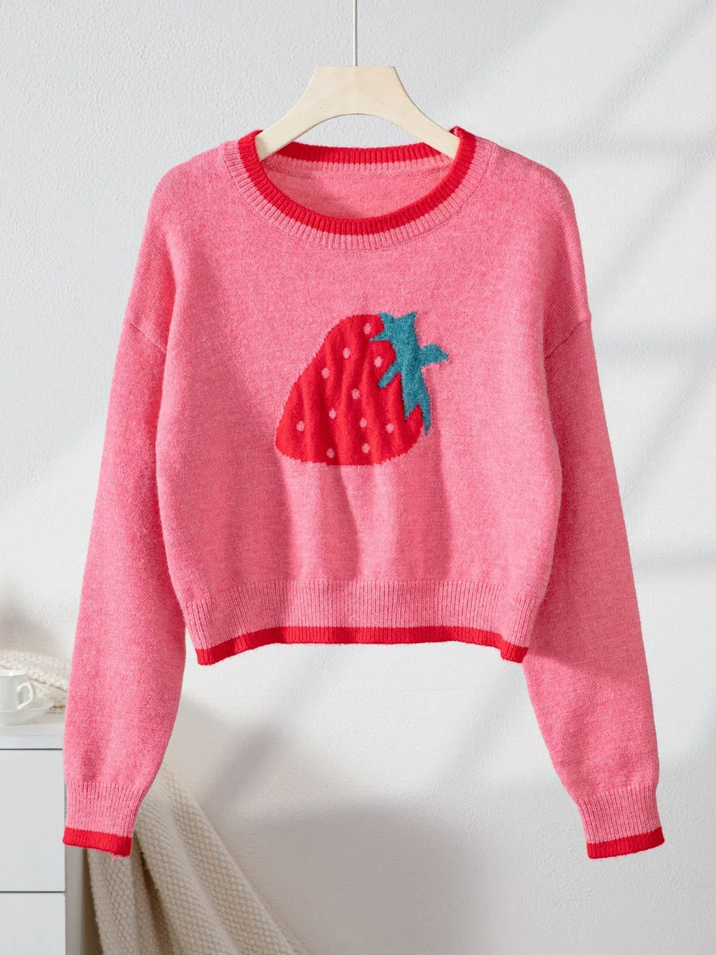 Cropped strawberry knit sweater - View 6 | WEUXS
