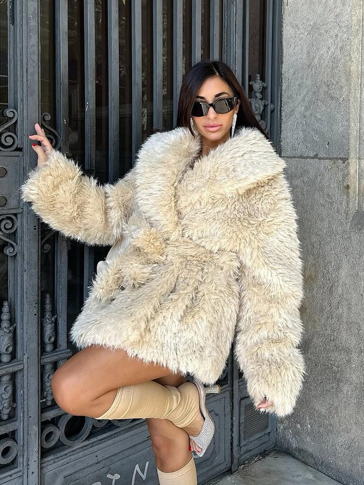 Ethereal Tibetan Lamb Style Faux Fur Coat - View 12 | WEUXS