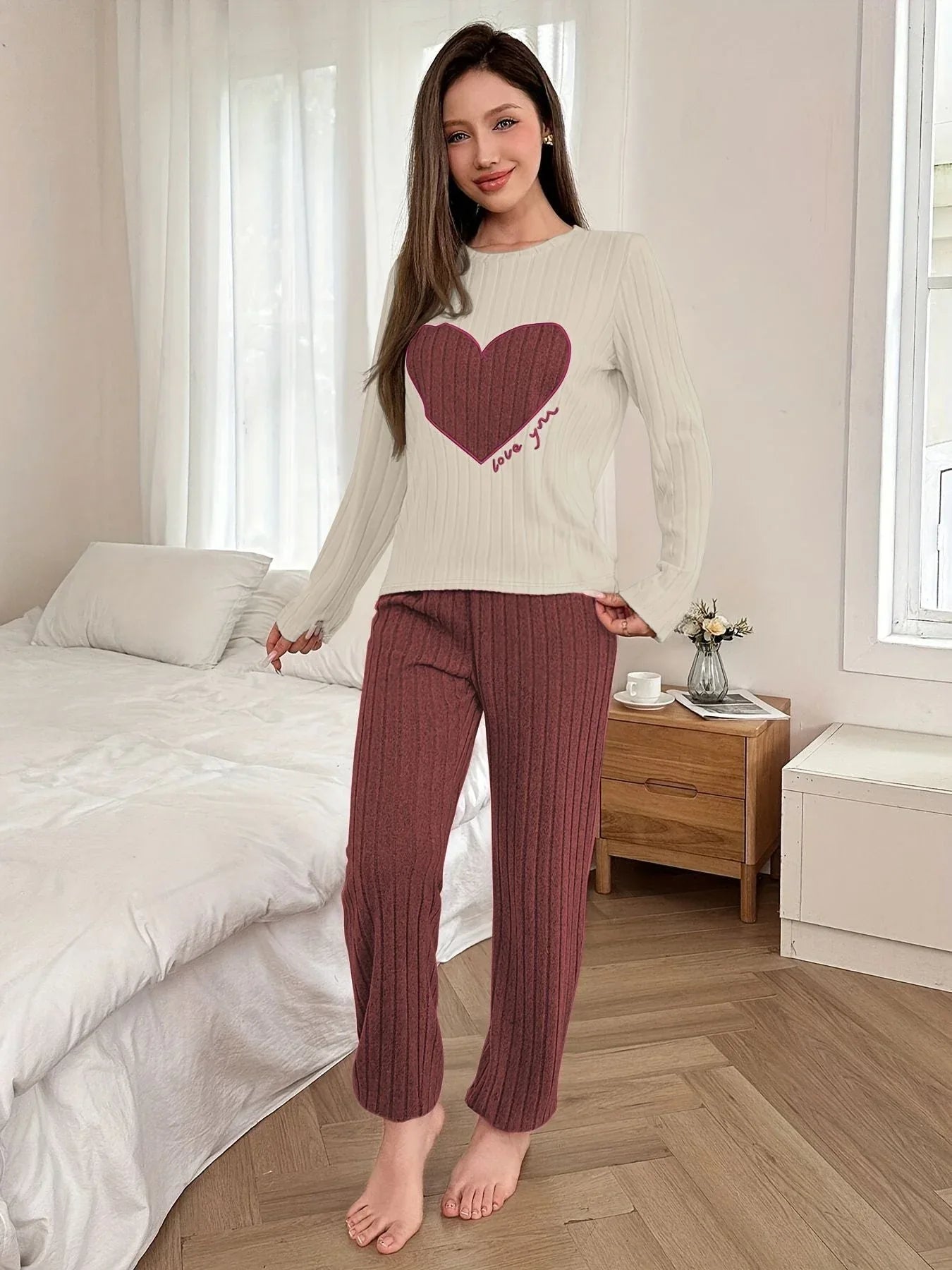 Heart graphic lounge set - View 9 | WEUXS
