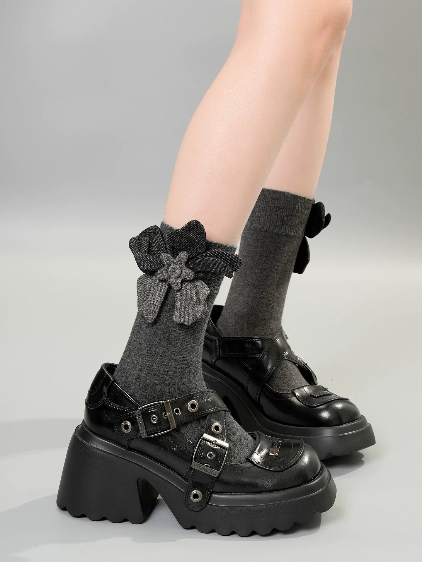 3D floral crew socks with metallic accent - View 7 | WEUXS