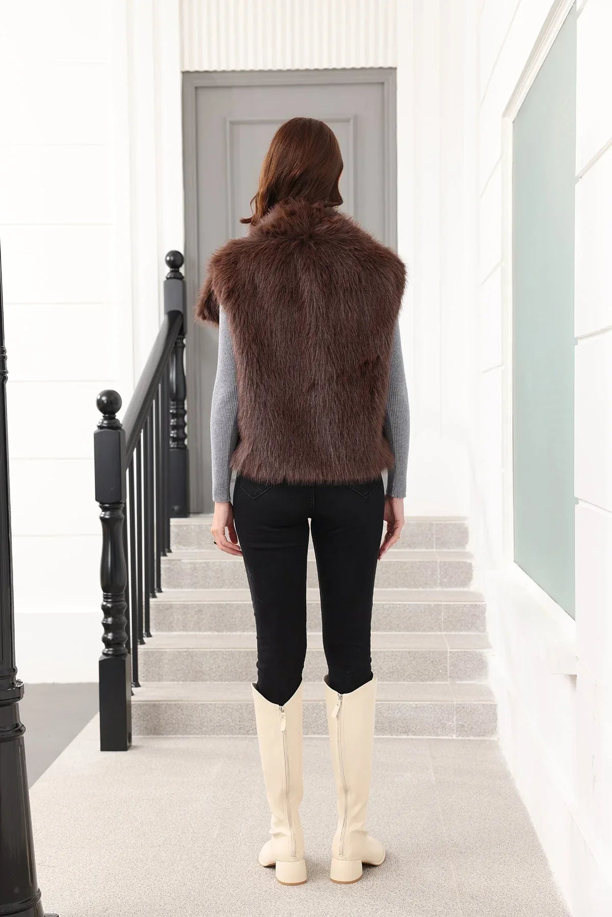 Oversized Lapel Faux Fur Vest - View 16 | WEUXS