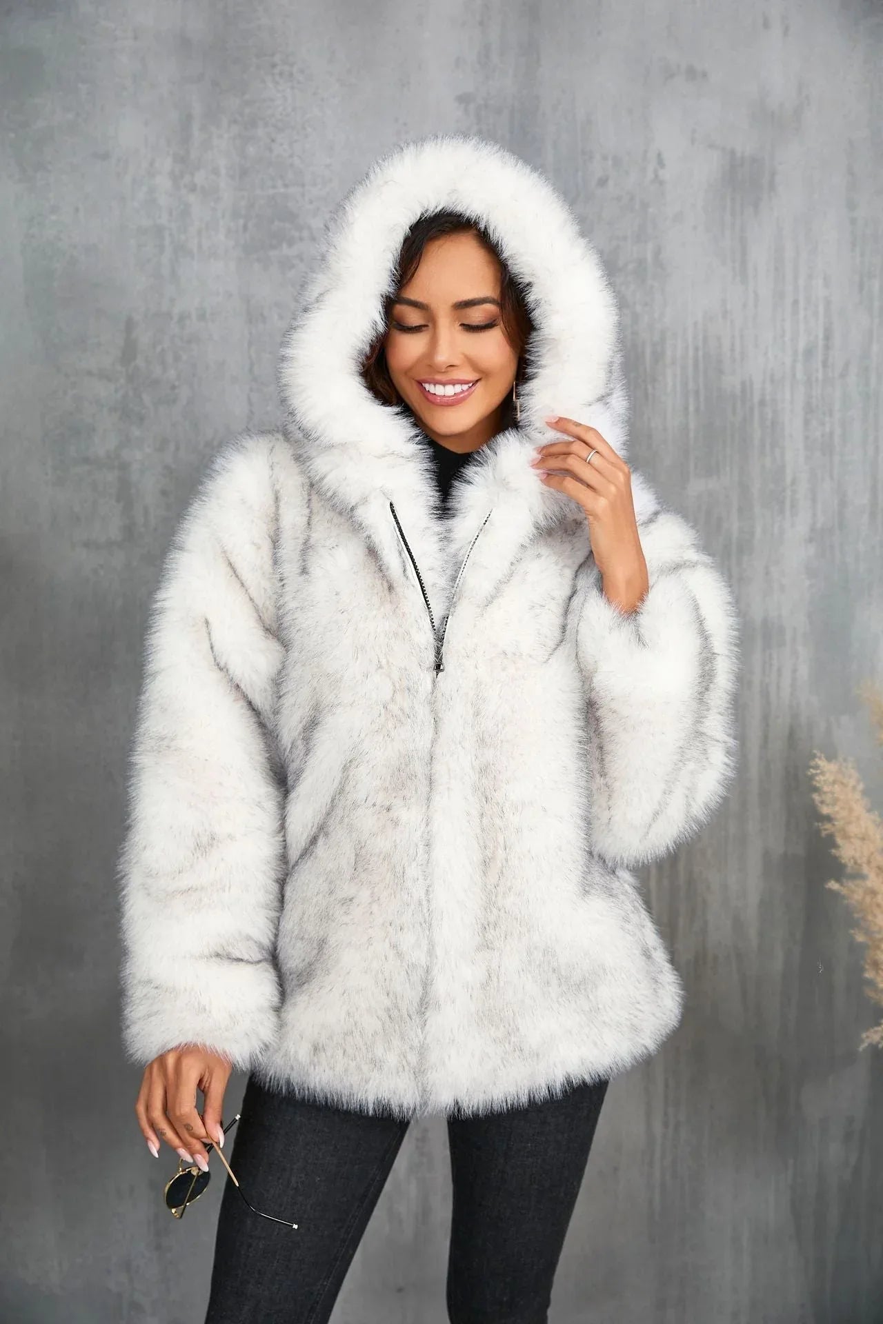 Women's Hooded Faux Fur Jacket - View 11 | WEUXS