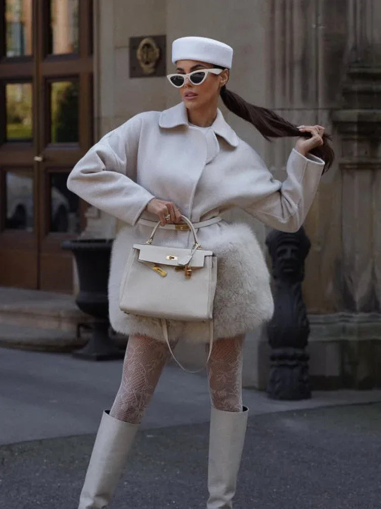White wool blend coat with faux fur trim - View 10 | WEUXS