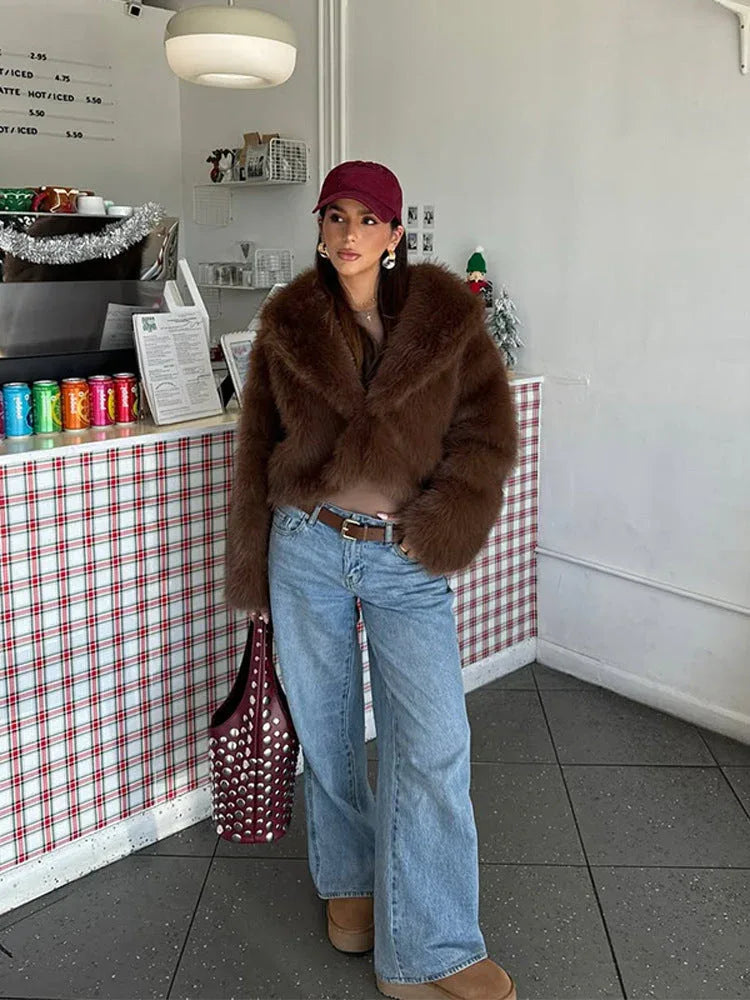 Plush faux fur cropped jacket with oversized lapels - View 10 | WEUXS