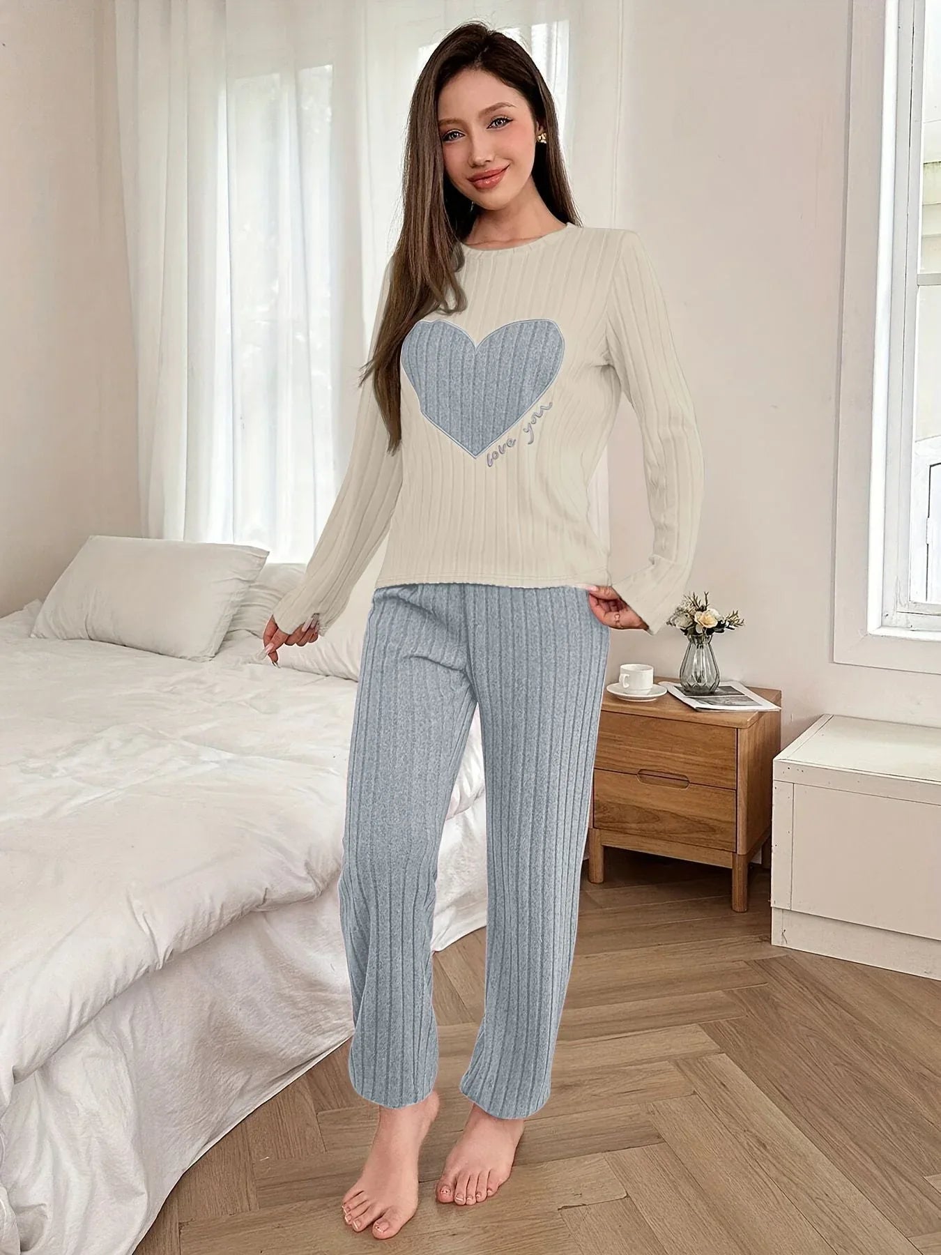 Heart graphic lounge set - View 14 | WEUXS