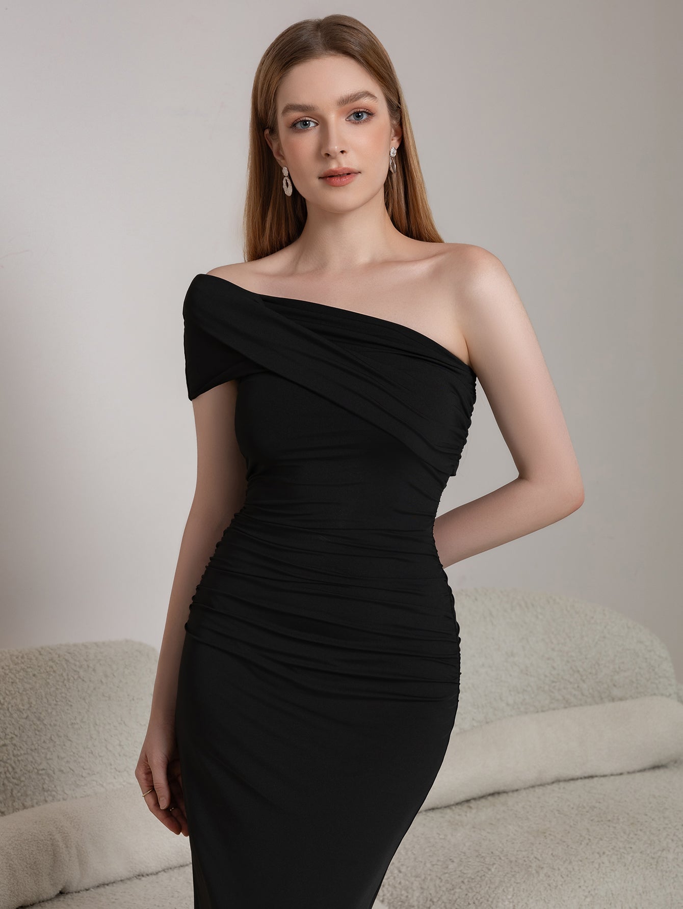 One Shoulder Ruched Solid Midi Dress - View 6 | WEUXS