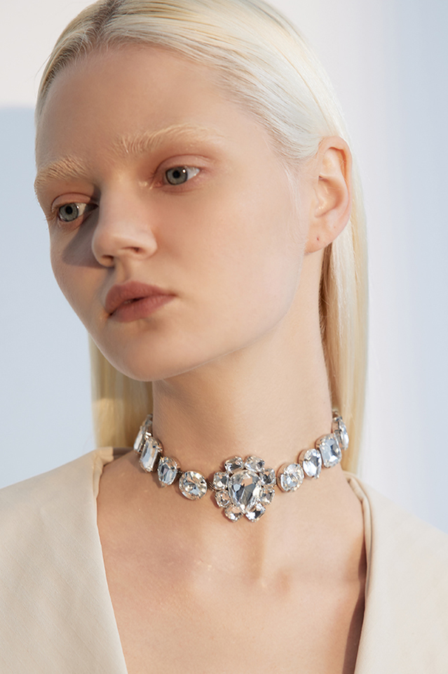 Sparkling Diamond Choker | Dress In Beauty