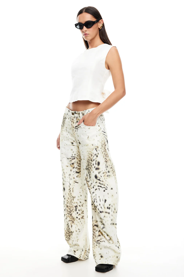 Horseshoe Jean | Dress In Beauty