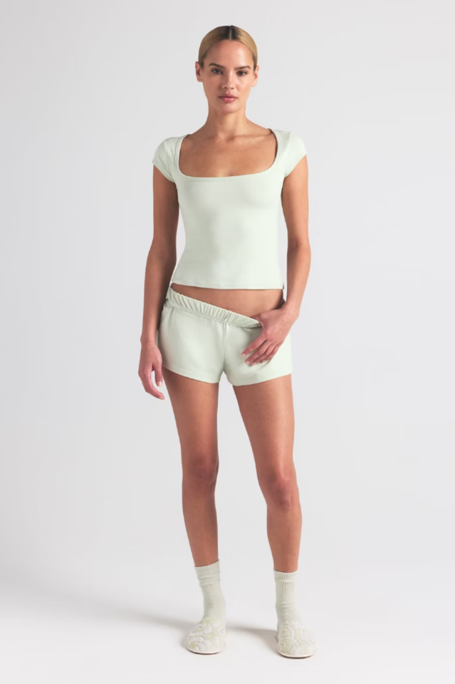 SKIMS Cotton Jersey Scoop Neck T-Shirt | Dress In Beauty