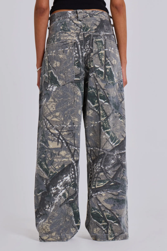 Forest Camo Colossus Jeans | Dress In Beauty