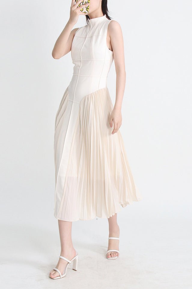 Amira Highend Sleeveless Pleated Dress - WEUXS