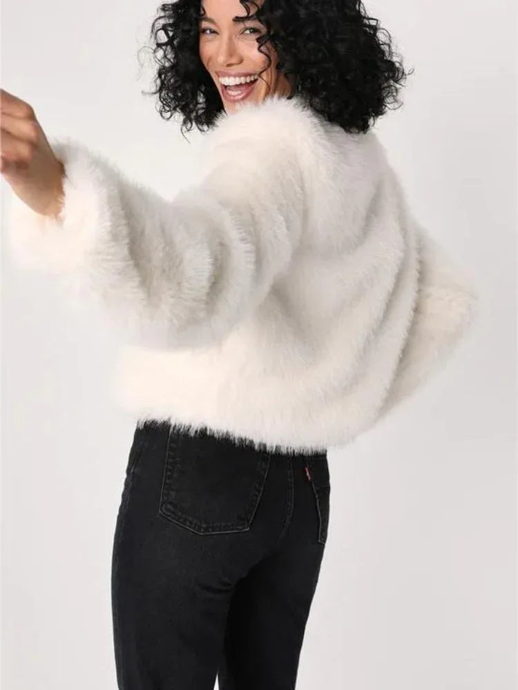 Cream faux fur cropped jacket - View 8 | WEUXS