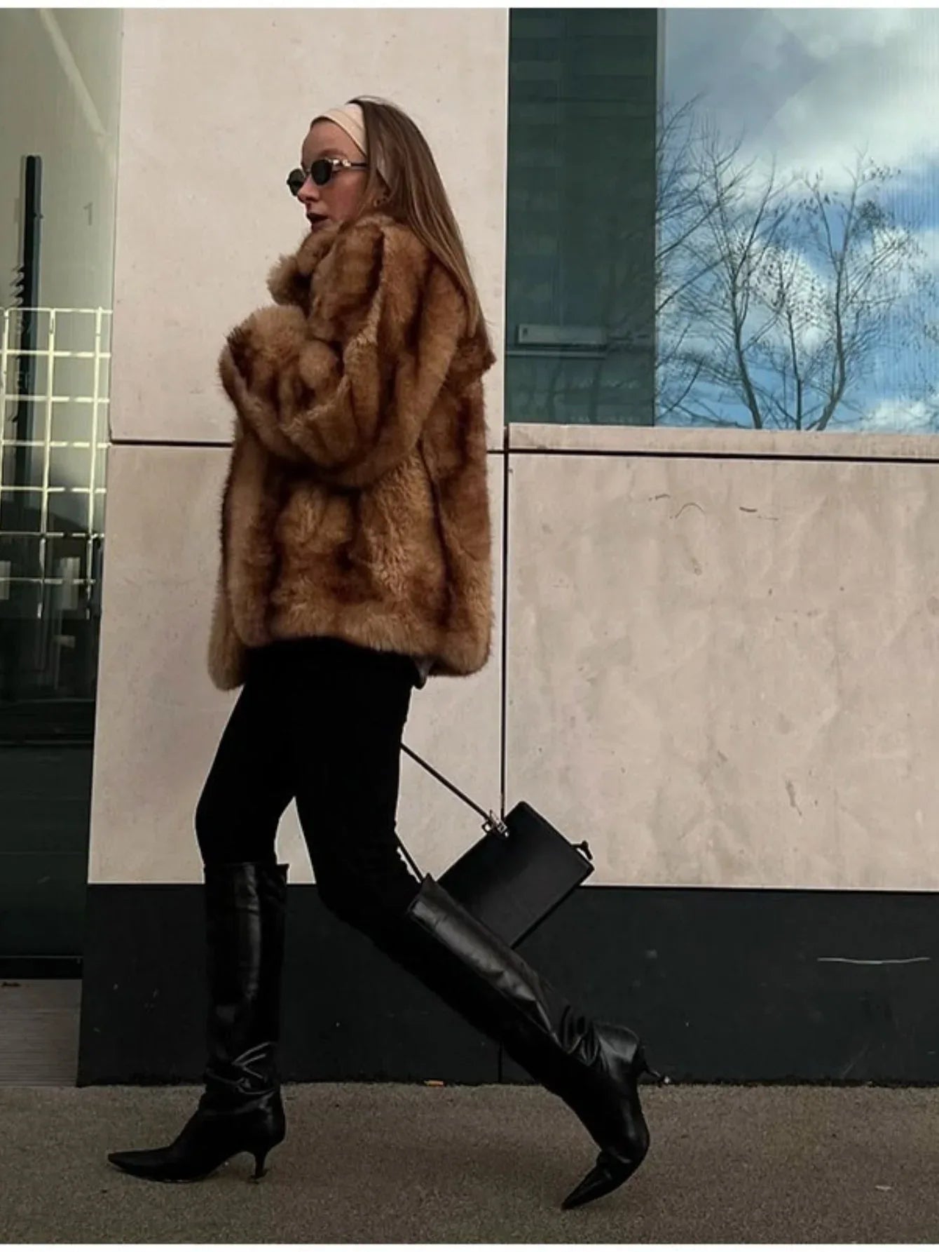 Brown faux fur cropped jacket - View 6 | WEUXS
