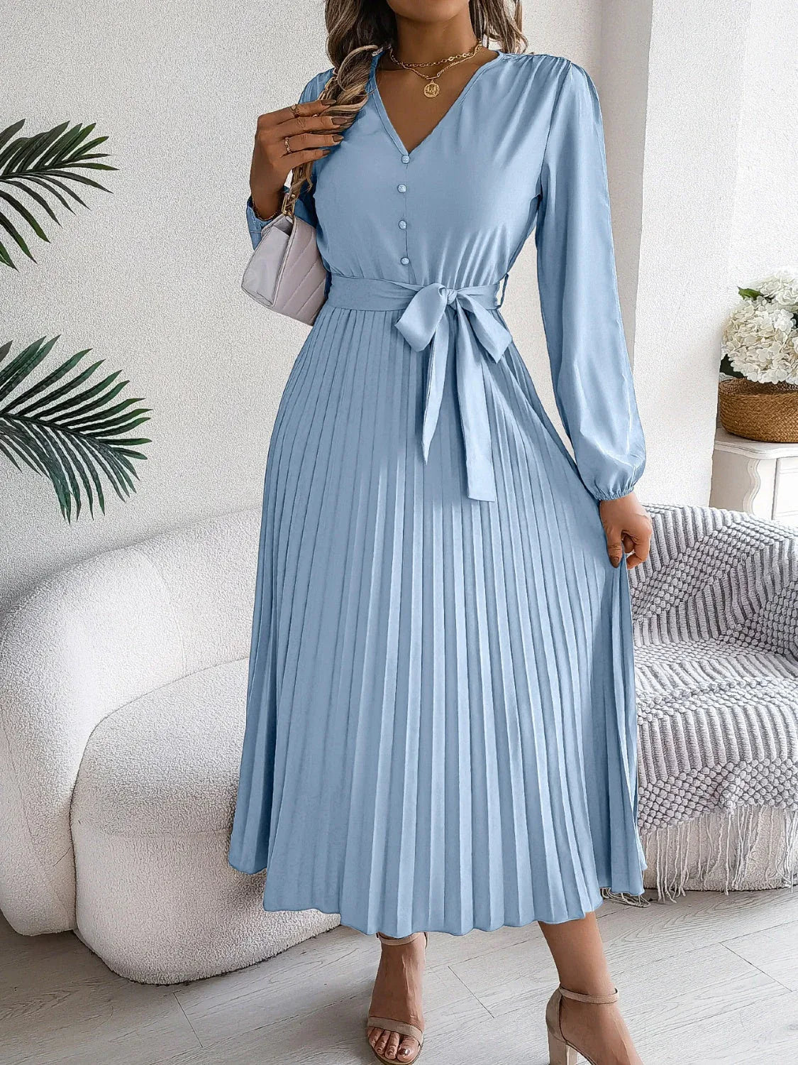 Vintage Khaki V-Neck Pleated Maxi Dress - View 11 | WEUXS